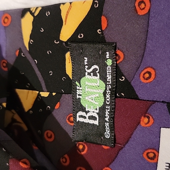 THE BEATLES 100% Silk tie "Yellow Submarine" tie. - Picture 2 of 6
